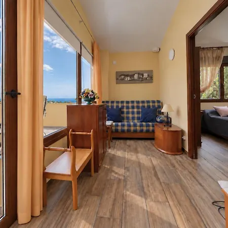 Apartmán La Amistad En Con Piscina Compartida
