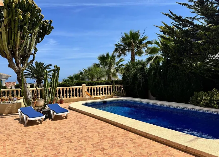 La Amistad En Con Piscina Compartida