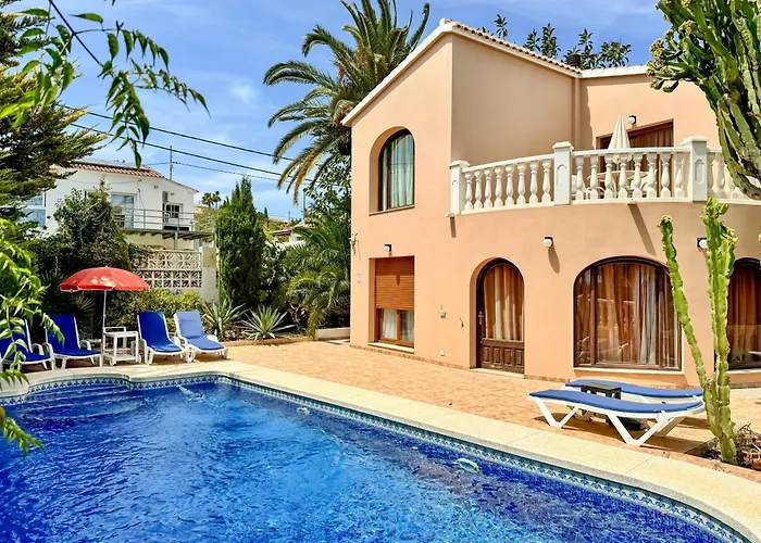 La Amistad En Con Piscina Compartida Calp